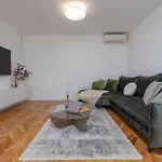 Lamar - With Heated Pool And Whirlpool Hébergement de vacances