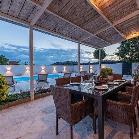 Vikendica Lamar - With Heated Pool And Whirlpool *