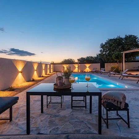 Lamar - With Heated Pool And Whirlpool *