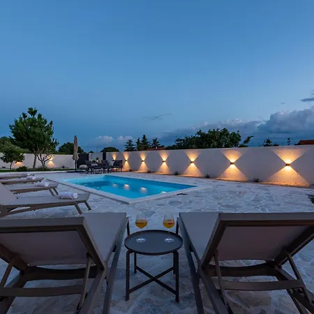 Lamar - With Heated Pool And Whirlpool