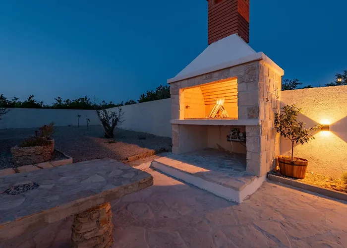 Lamar - With Heated Pool And Whirlpool