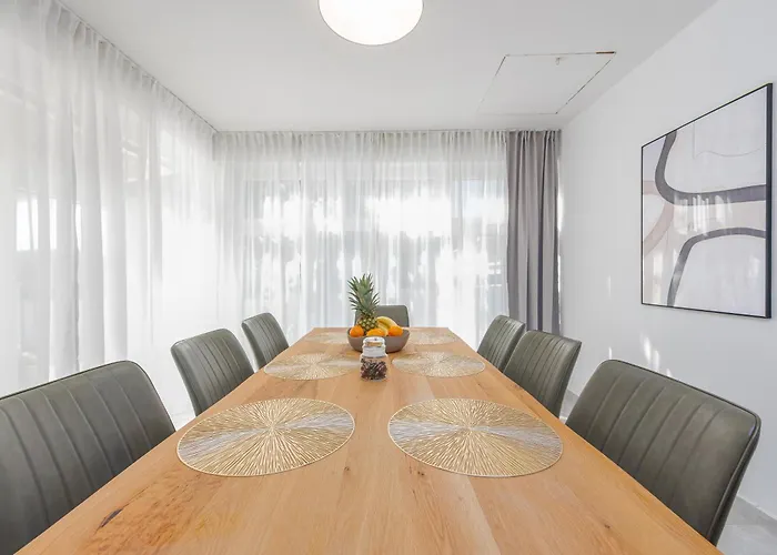 Lamar - With Heated Pool And Whirlpool