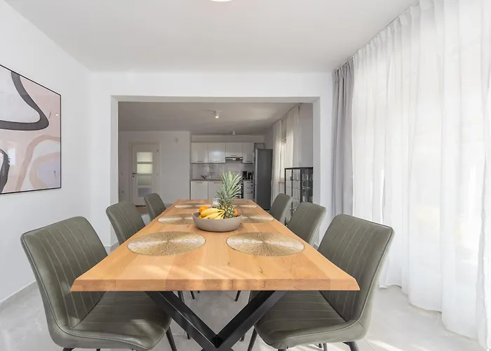 Lamar - With Heated Pool And Whirlpool Σπίτι διακοπών Rastevic