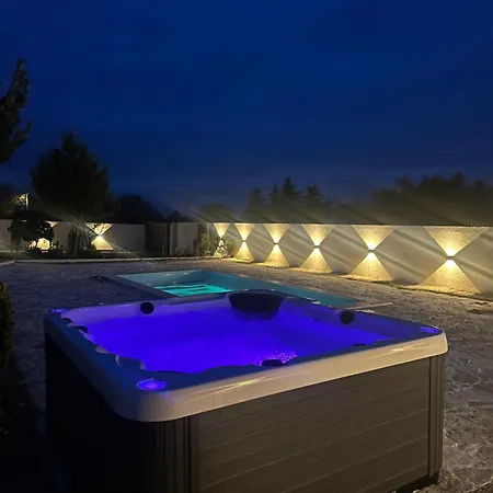 Lamar - With Heated Pool And Whirlpool *